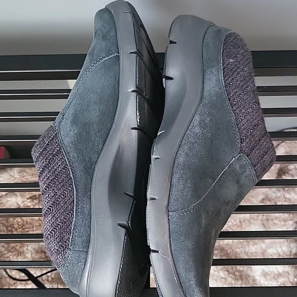 Dansko gray suede clogs - Picture 3 of 5